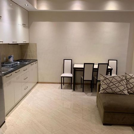 Apartment Three Bedroom In Saburtalo Tbilisi Exteriör bild
