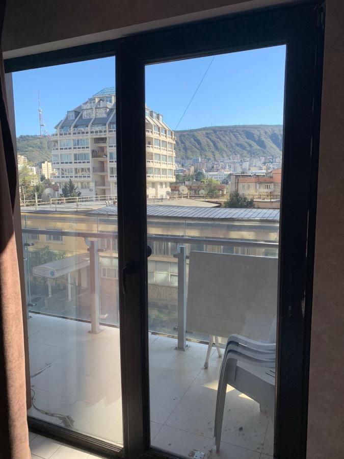 Apartment Three Bedroom In Saburtalo Tbilisi Exteriör bild