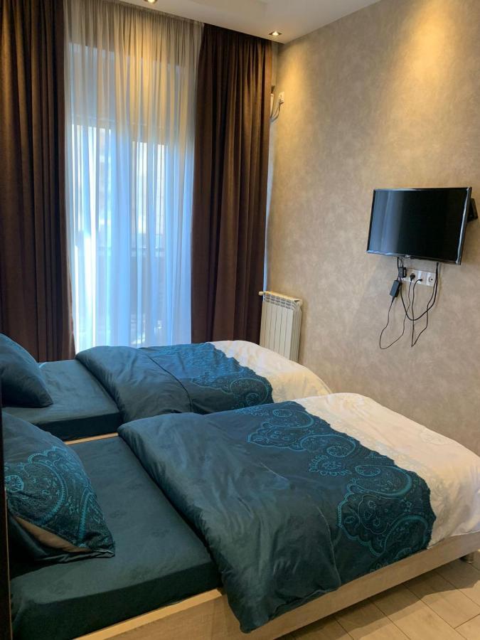 Apartment Three Bedroom In Saburtalo Tbilisi Exteriör bild
